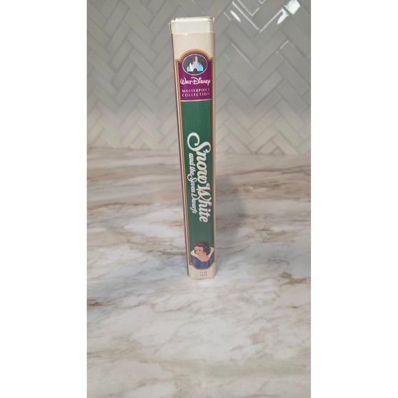 Disney Snow White and the Seven Dwarfs VHS Masterpiece Collection - Picture 3 of 6